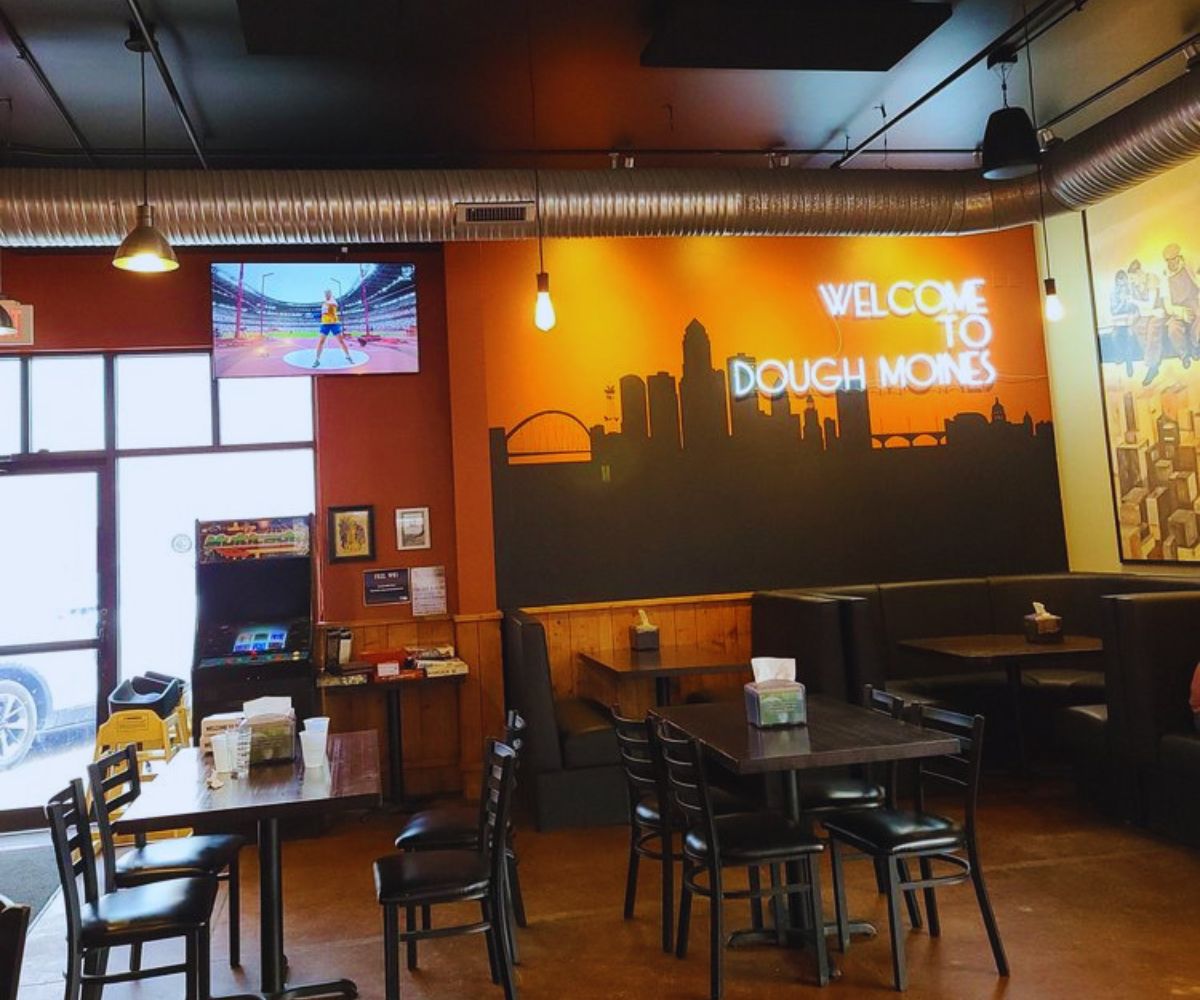 Dough Co Pizza - Indoor Dining Area