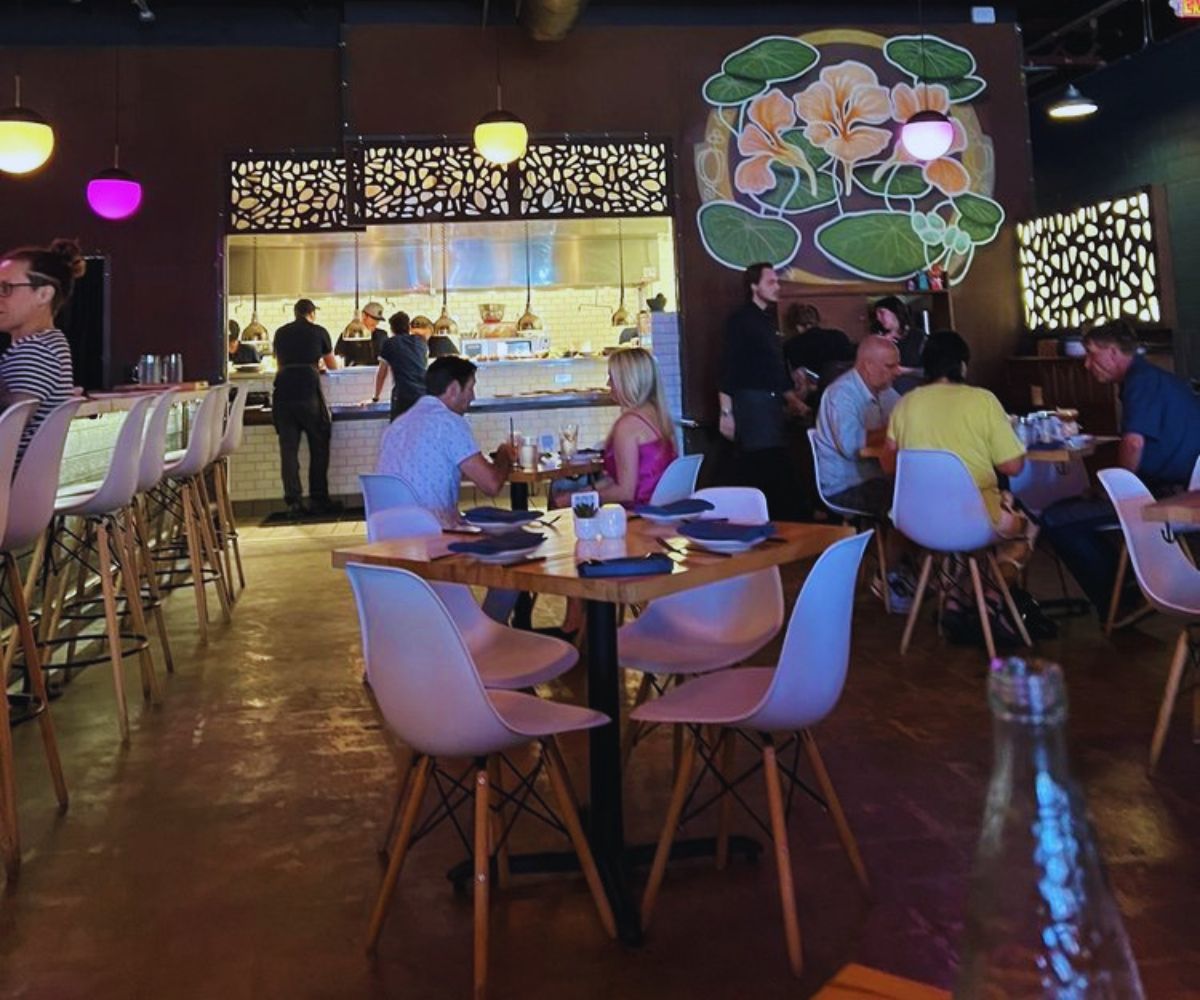 Machete - Indoor Dining Area 