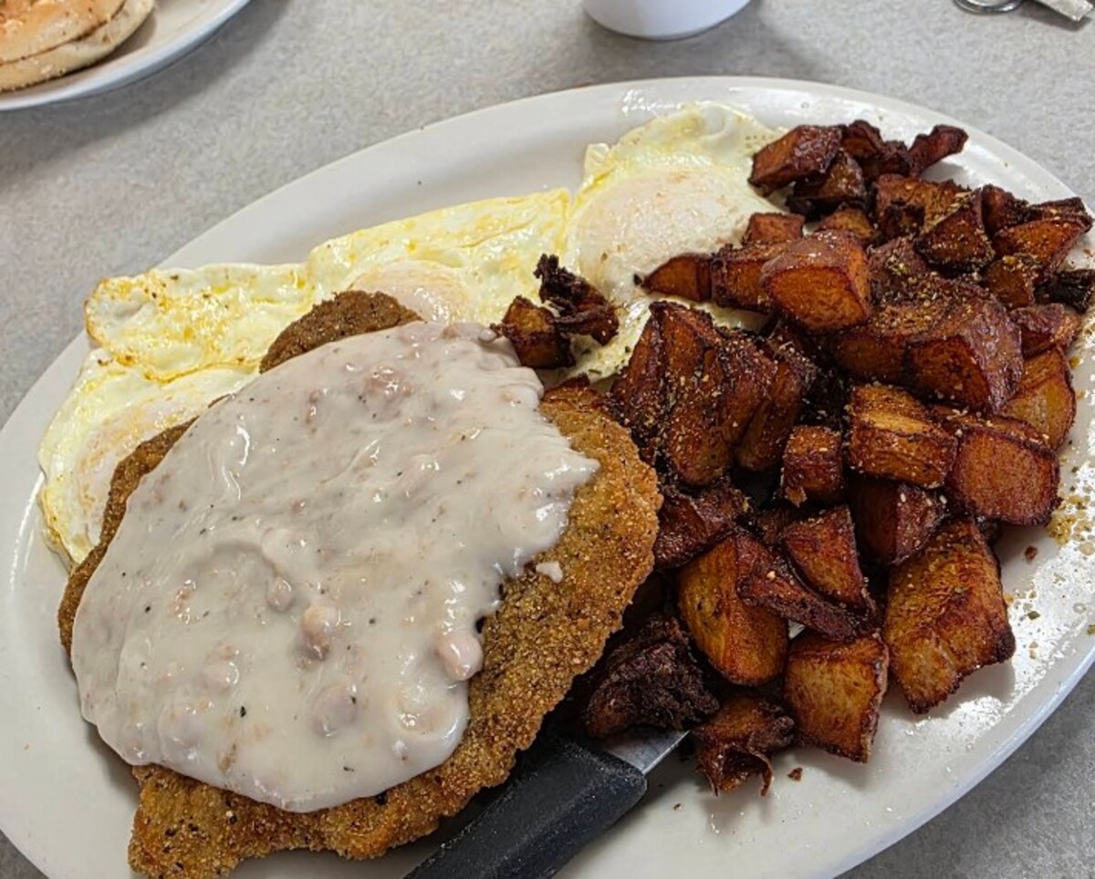 Food at Dyan's Country Kitchen located in Coral Springs FL