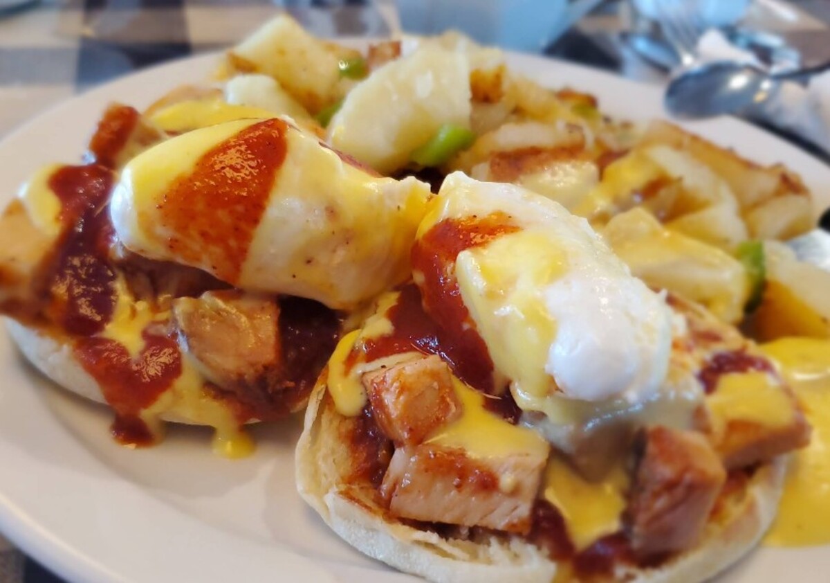 Food at Hill's Restaurant & Lounge located in Kennewick WA