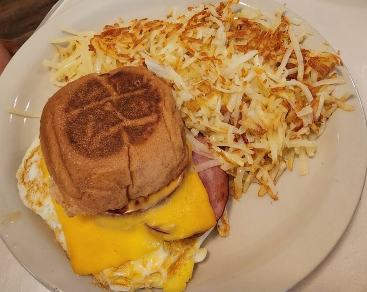 Food at The Bear Paw Cafe located in St. George UT