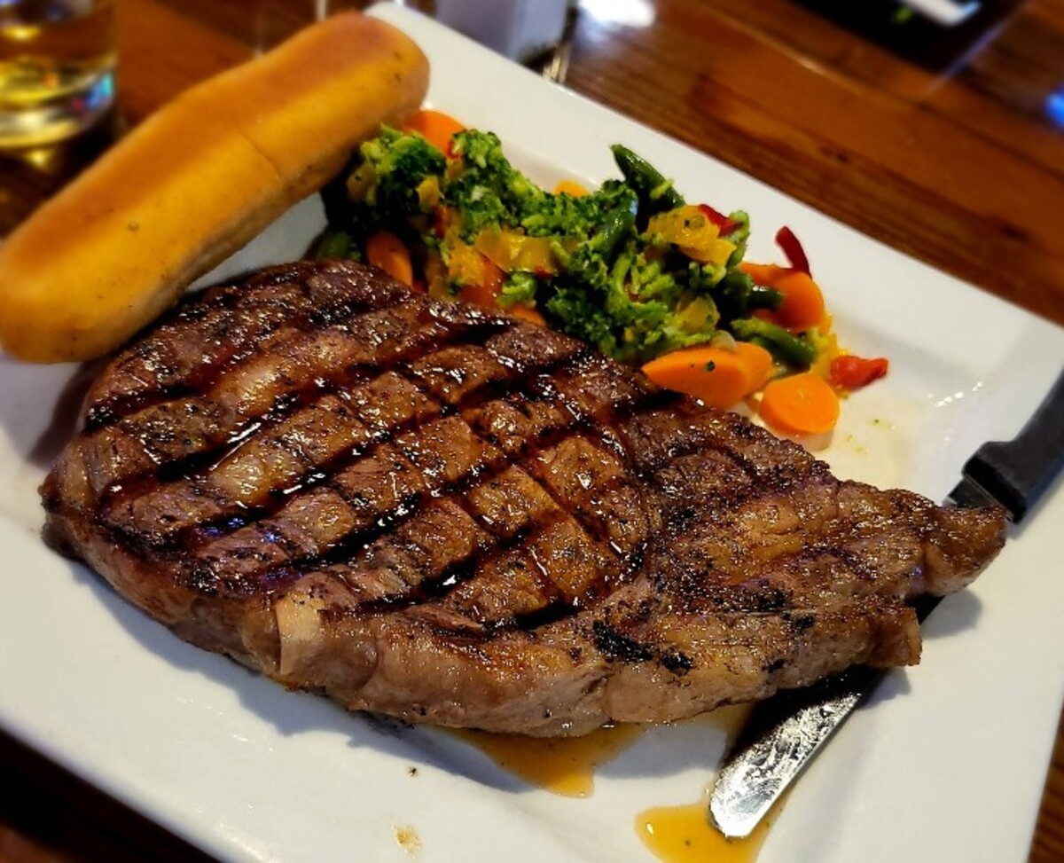 Food at Tailgators located in Brandon, SD