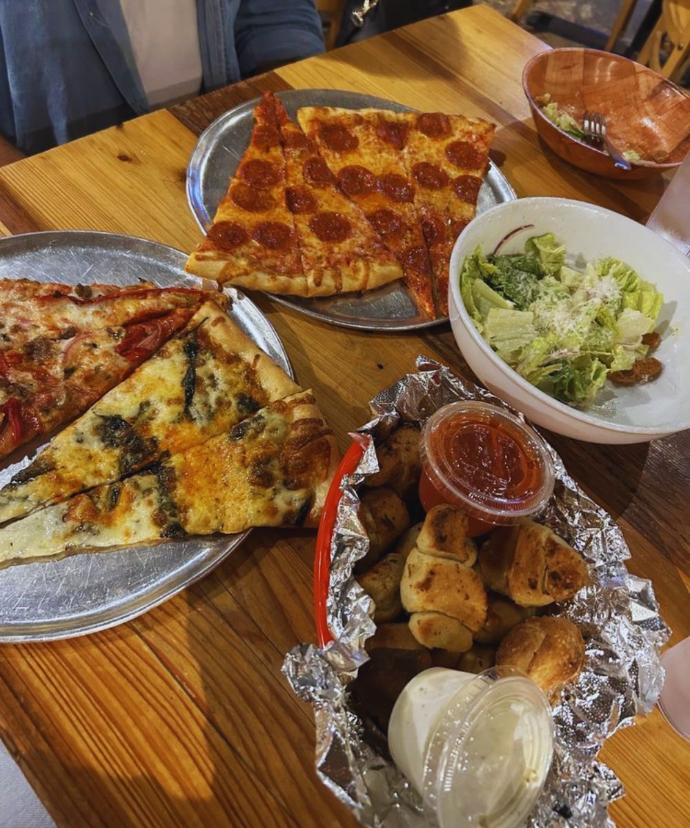 Photos for Pizza Delicious