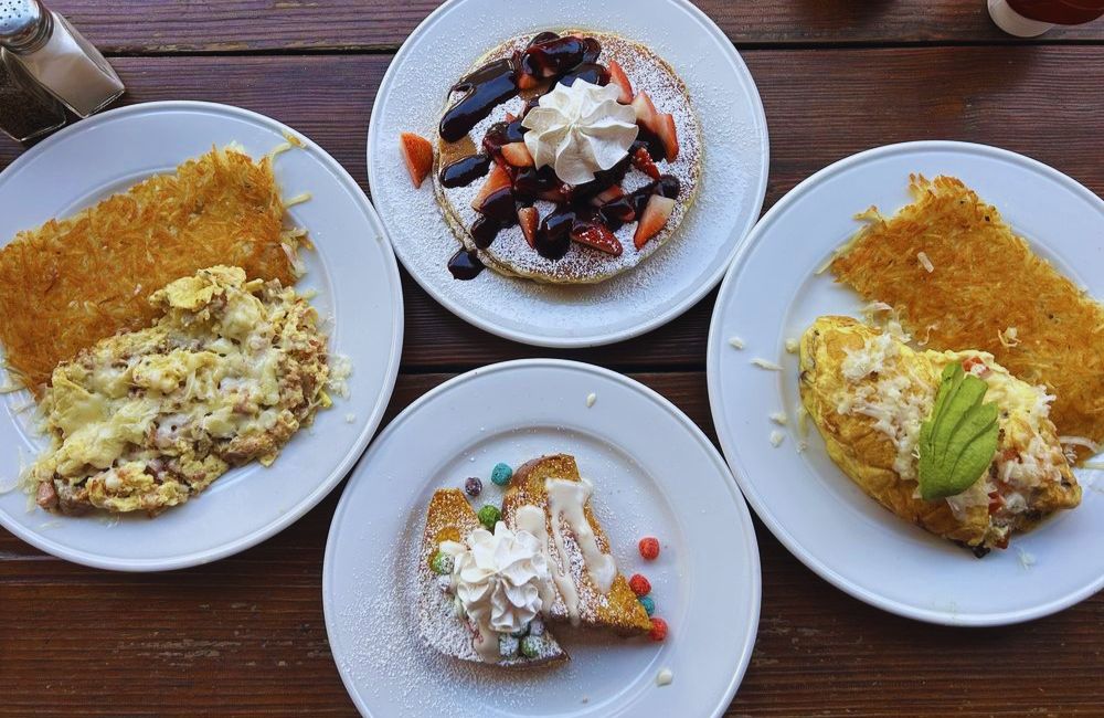 Photos for Uncle John's Pancake House - The Alameda