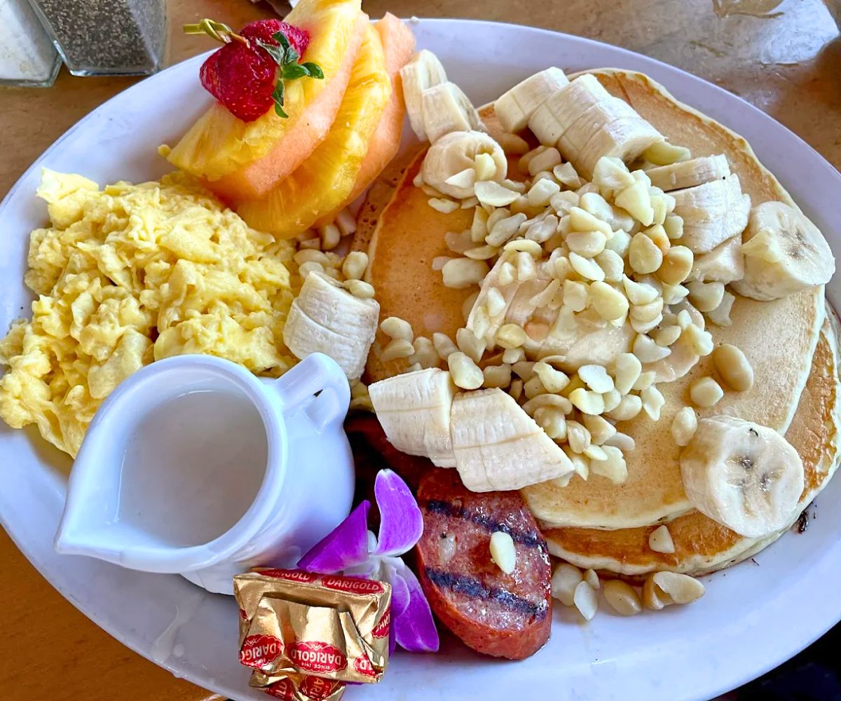 banana pancakes at Island Java Lava in Kailua-Kona, Hawaii