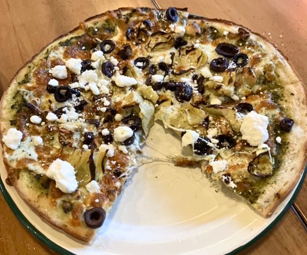 Beaver Creek Pizza at LoLo's Boss Pizza in Troutdale, Oregon