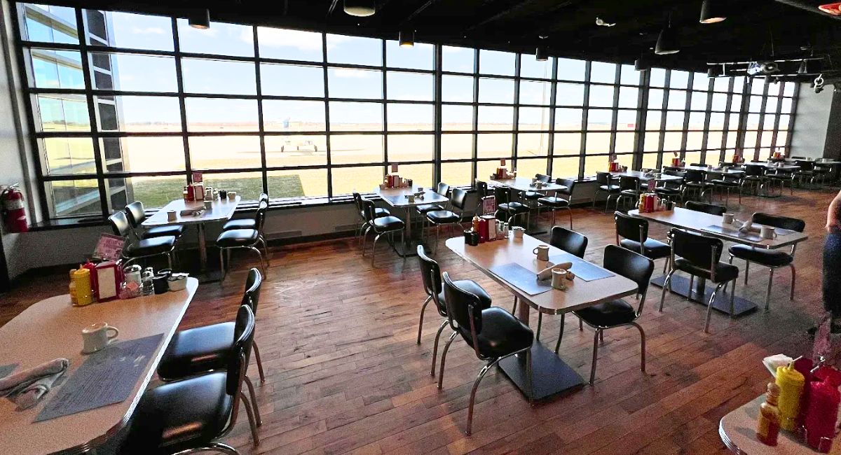 interior of Bessie's Diner in Janesville, WI