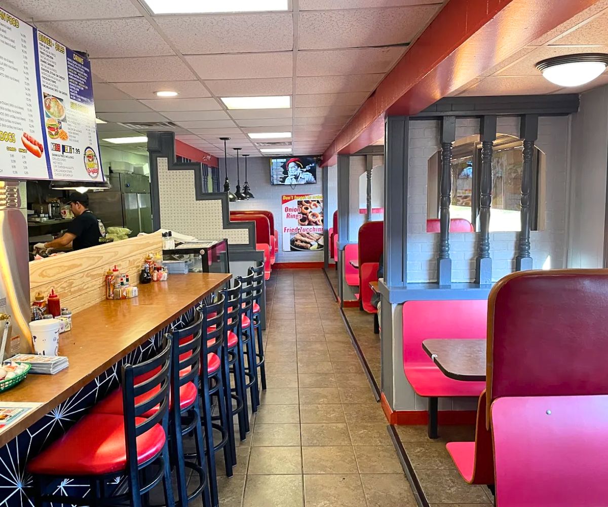 interior of Tommy's Burger California Style in Memphis, Tennessee
