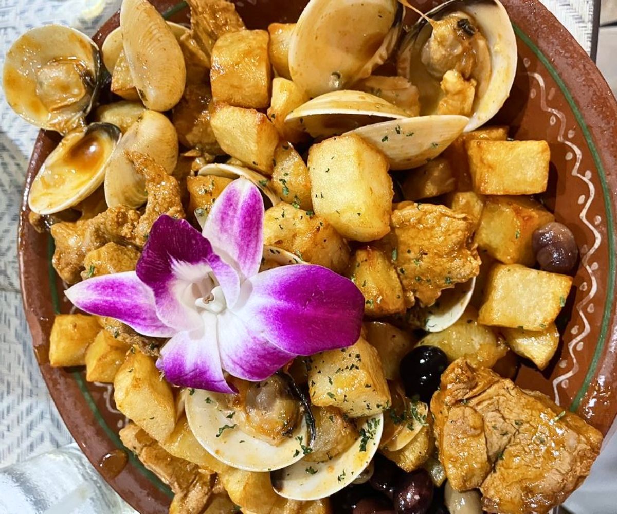 Pork and Littlenecks Alentejana Fernando's Dockside Grille in Port St. Lucie, Florida
