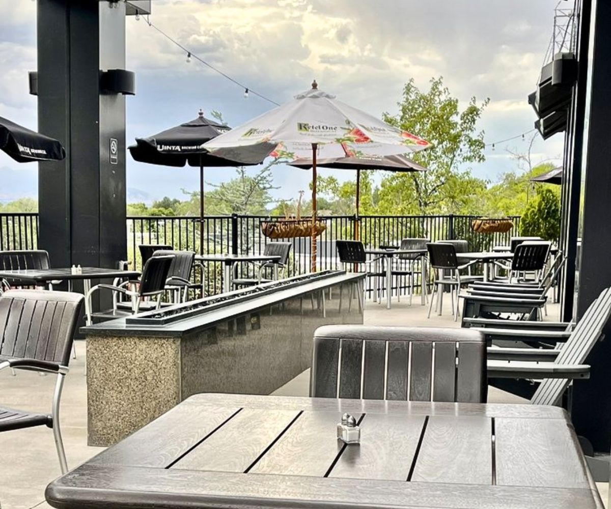dining space at Cliff Dining Pub in Draper, UT