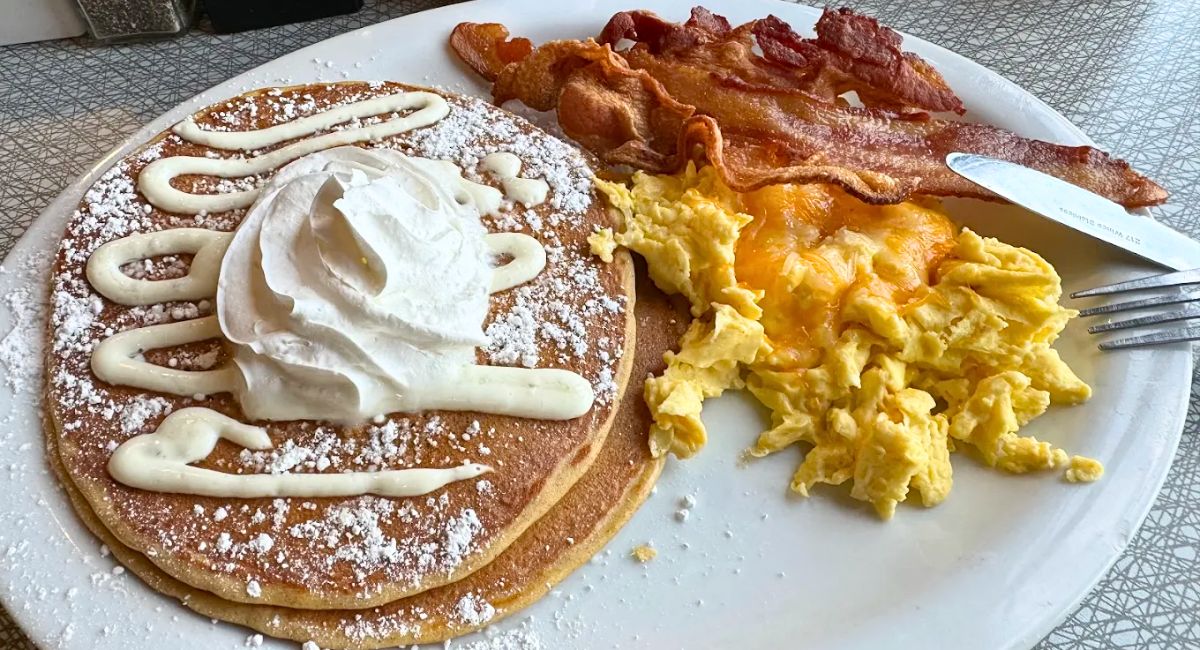 pancakes, eggs, and bacon at Sweet Betty's in Gresham, Oregon