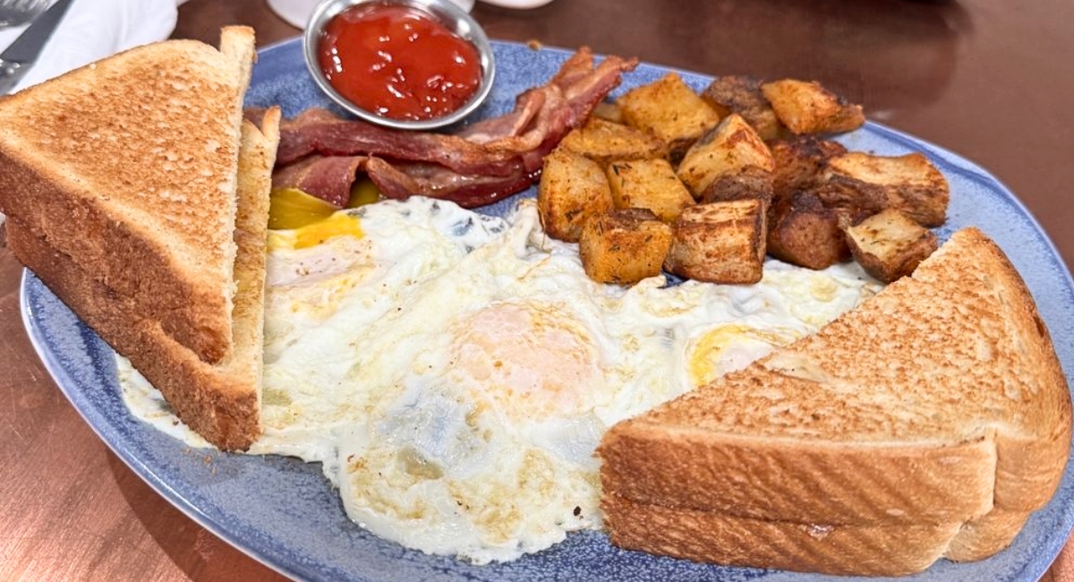 Basic Breakfast at The Good Place in Hudson, NH