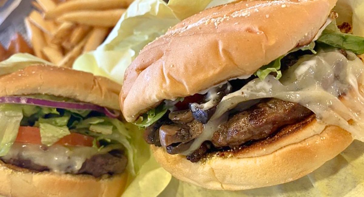 burgers at Wibbley's in Bellevue, Washington