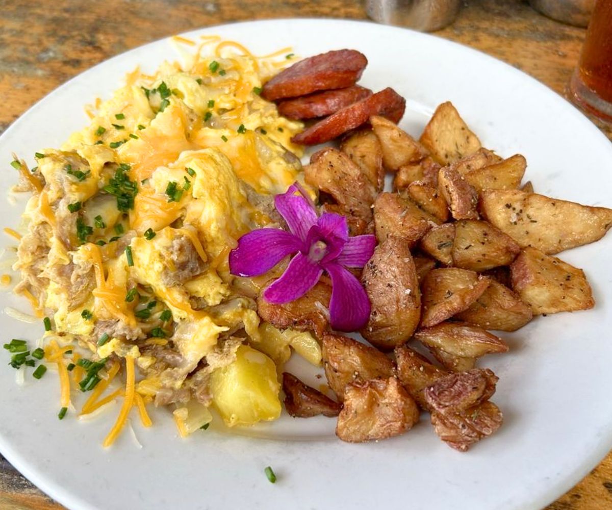 Luau Scramble at Island Lava Java in Kailua-Kona, Hawaii