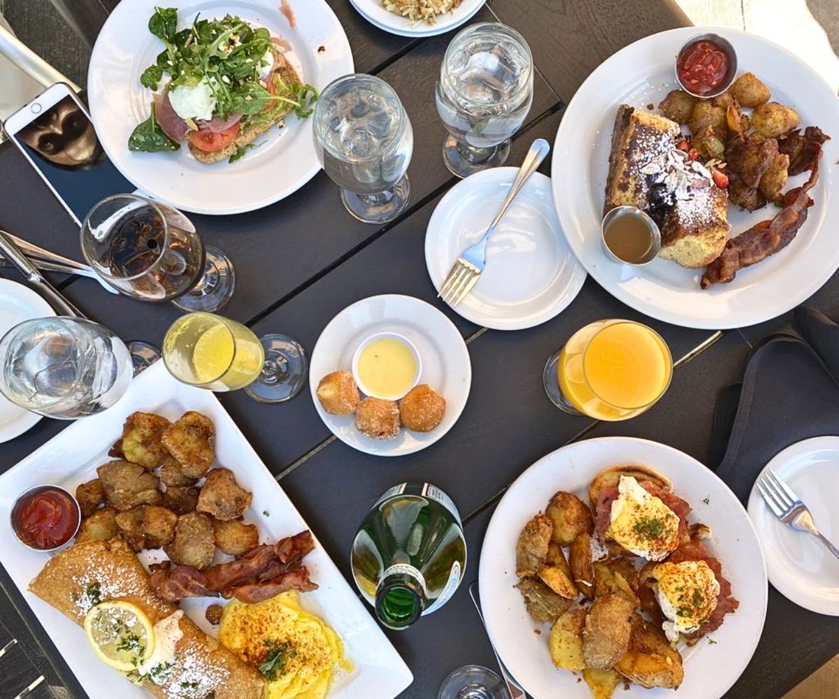 brunch dishes at Cliff Dining Pub in Draper, UT