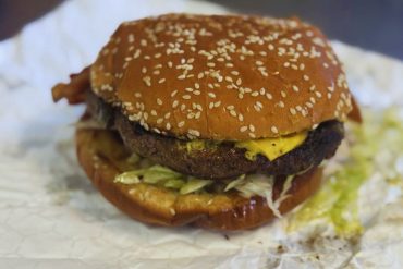Harvey B's - Bacon Cheese Burger