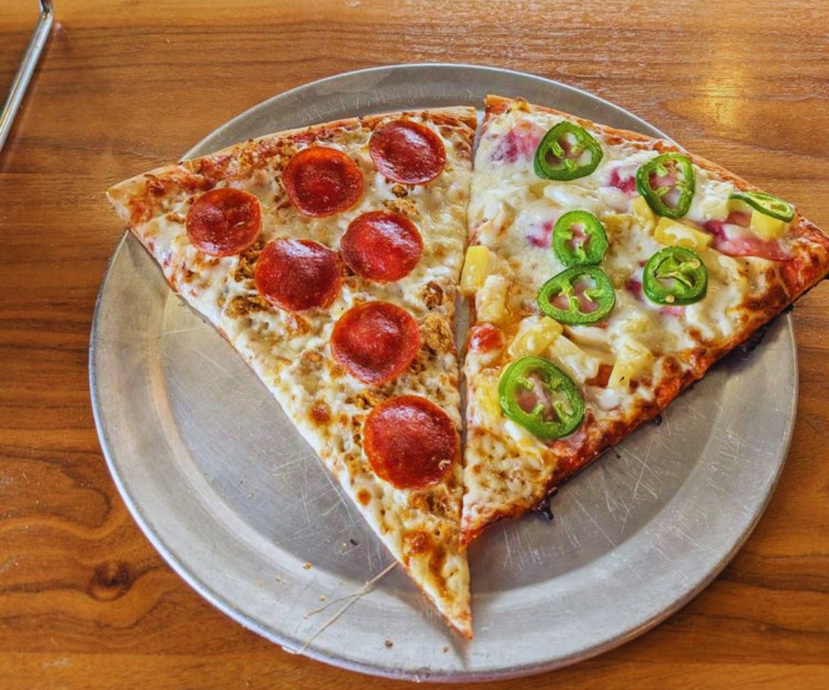 Piezon's Pizzeria - Lunch Special Oh Mio Dio (Left) Mahalo with Jalapenos (Right)