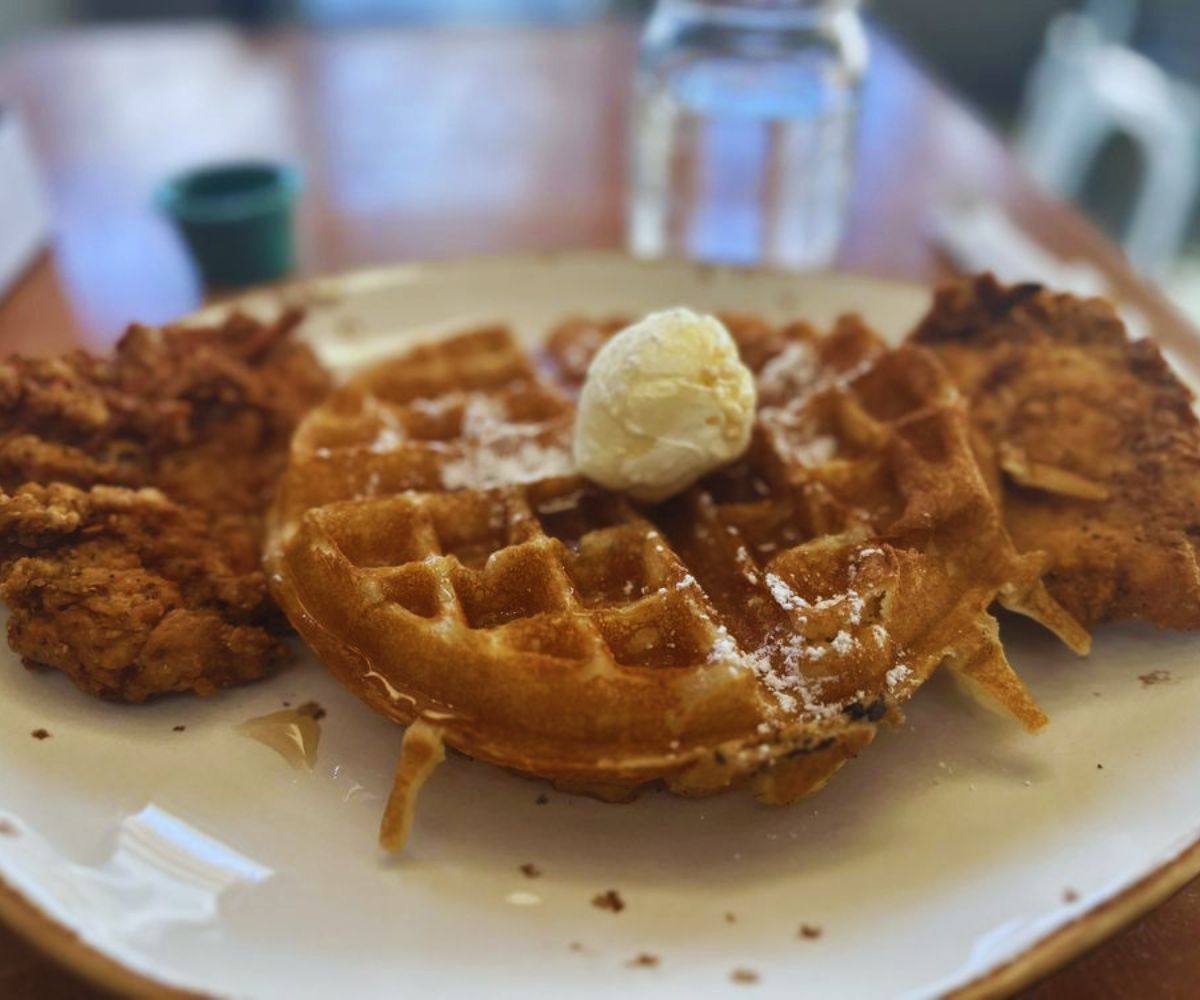 Cracked & Battered - Marina - Chicken & Waffles with very cold Butter