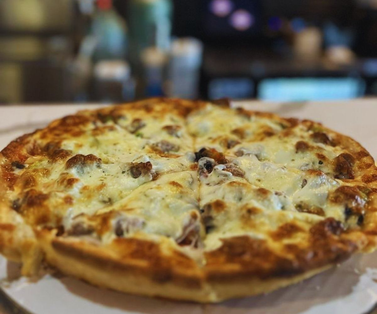 Crave Pizza - Butter Crust Meat Pizza