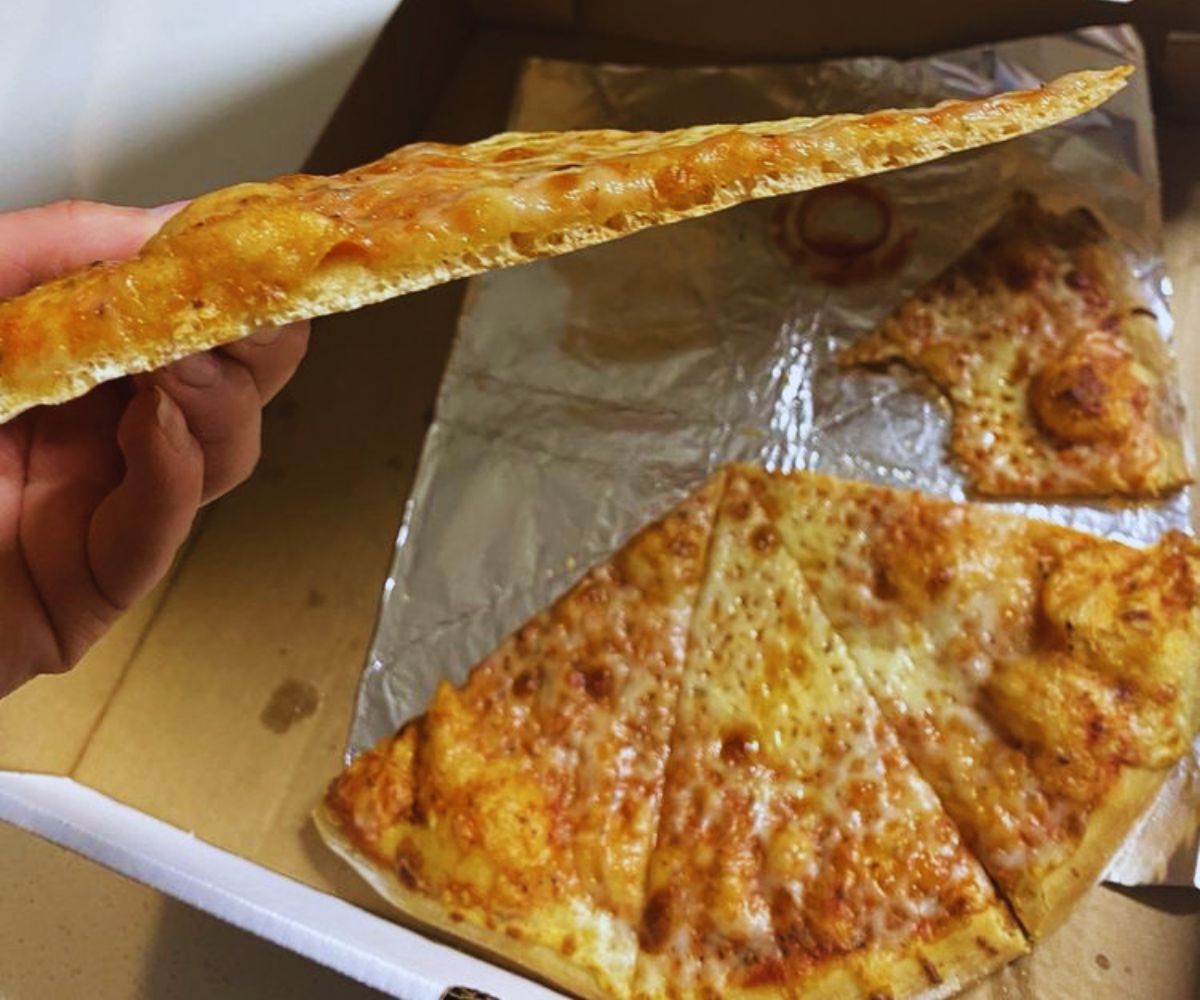 Piezon's Pizzeria - Thin Pizza