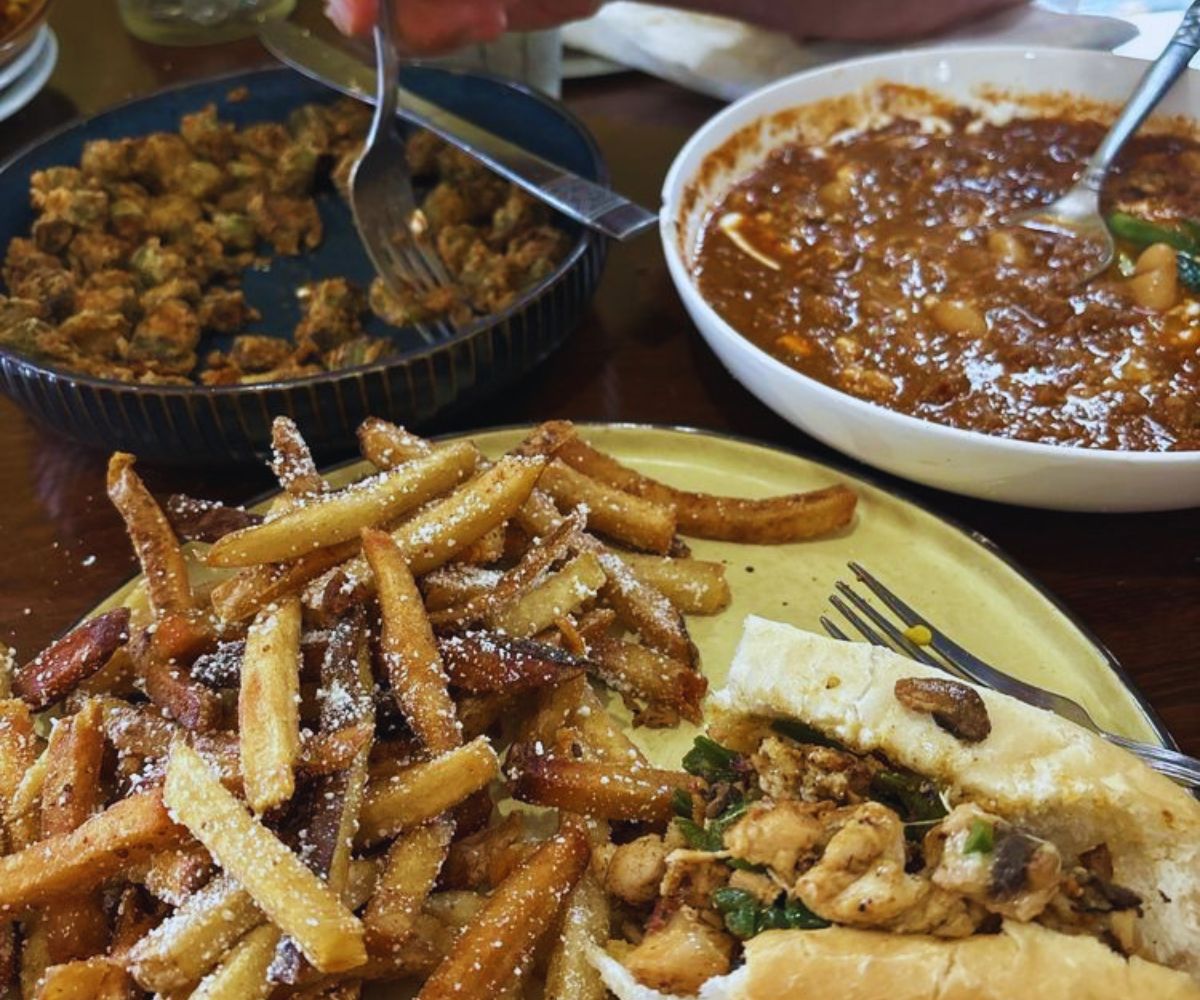 SmokeStacks Cafe - Chili, Fried Okra & Philly Chicken