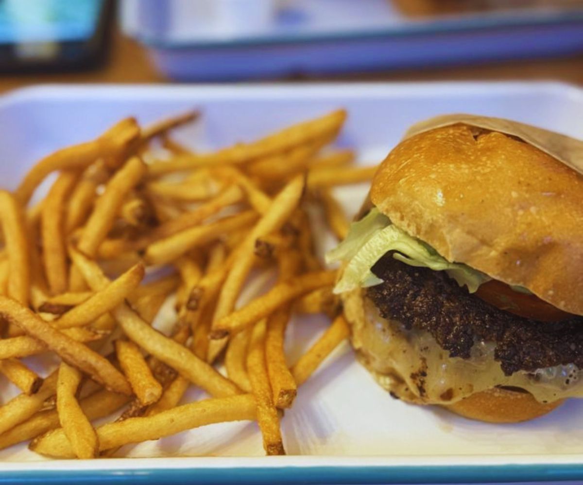The Happy Cow - Happy Burger & Small Fries