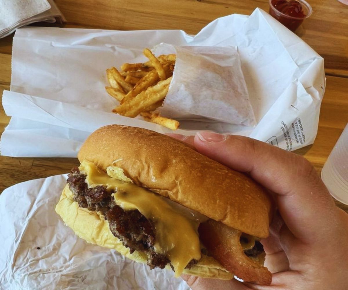 Buddy's Burger - Single Burger with Bacon