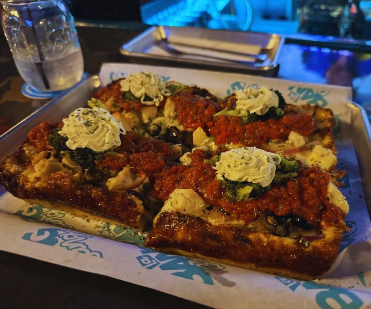 La Bang Bang - La Pizza Verde plus Ricotta Whip and Grilled Chicken with Red Sauce