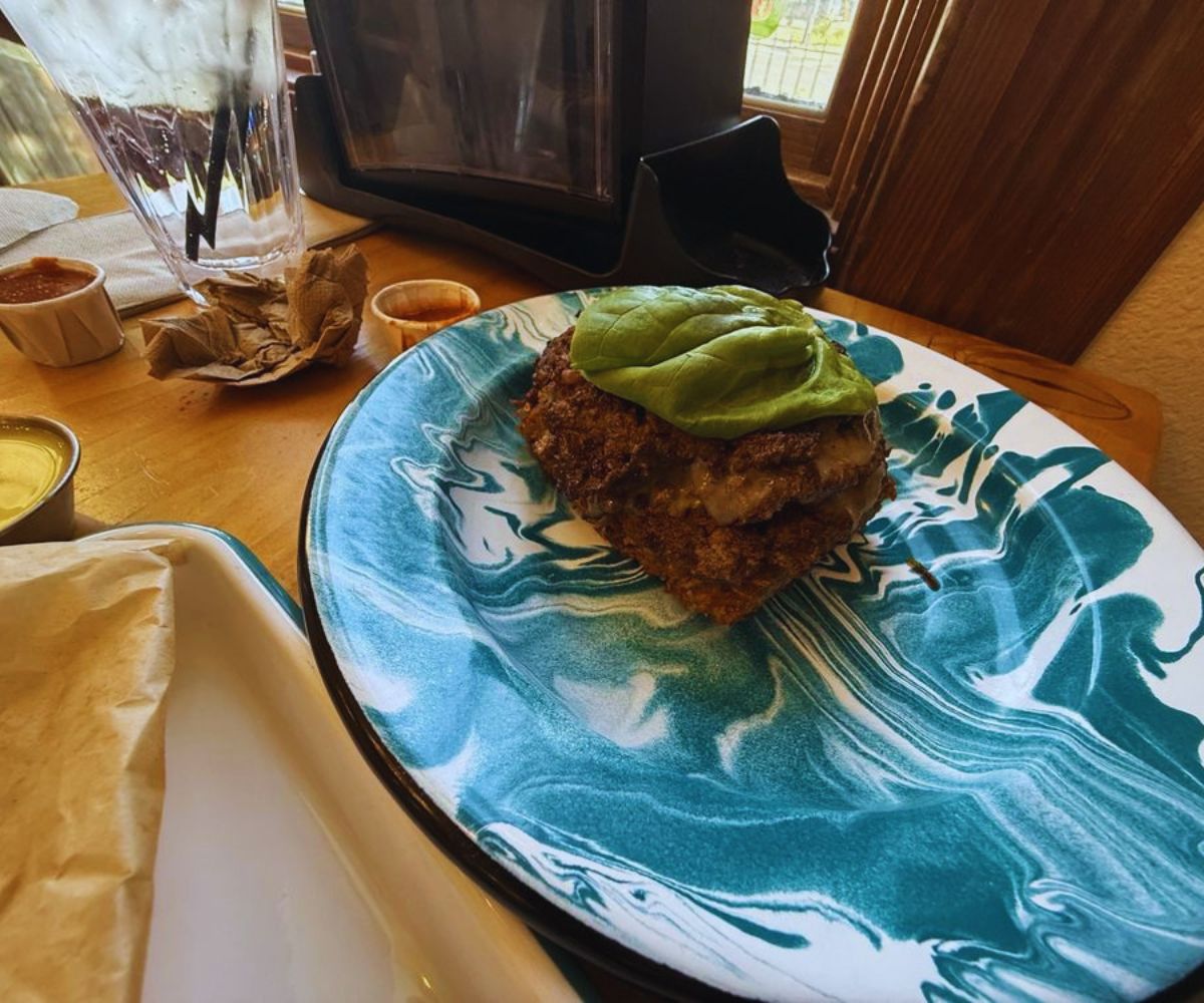 The Happy Cow - Burger with Hash Brown Bun