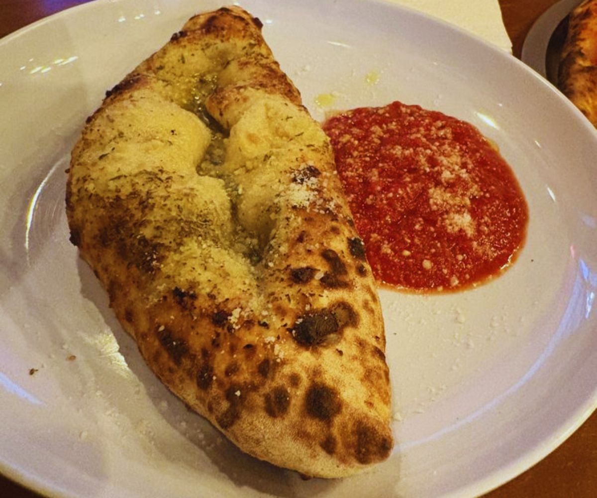 Pie95 Pizza - Garlic Bread Boat with Marinara Sauce