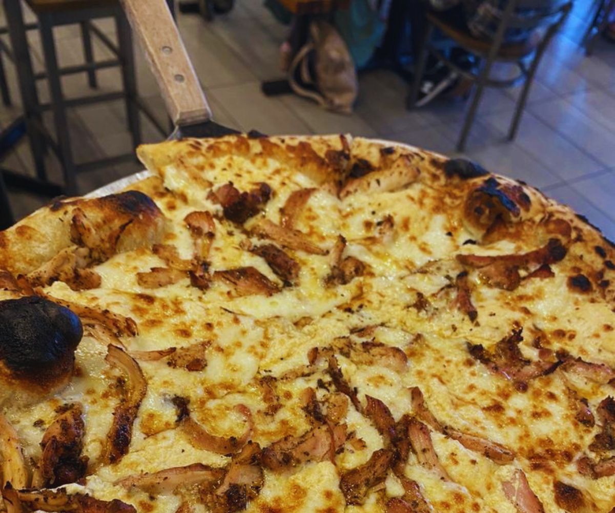 TennFold Brewing - White Pizza, Basil Oil on the Side and Added Chicken