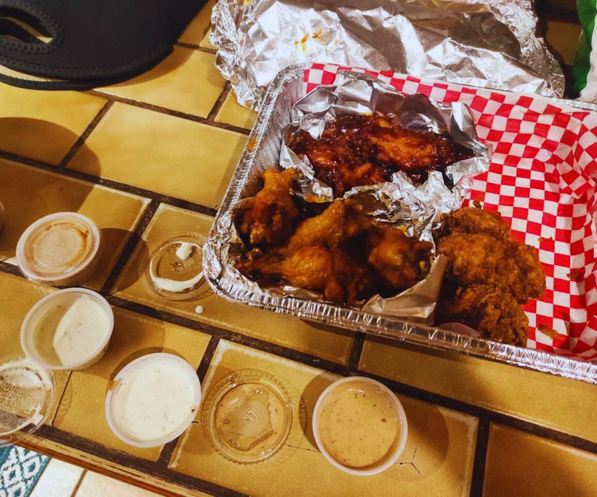 Cluck Chicken - $32 Party Pack with Sauces