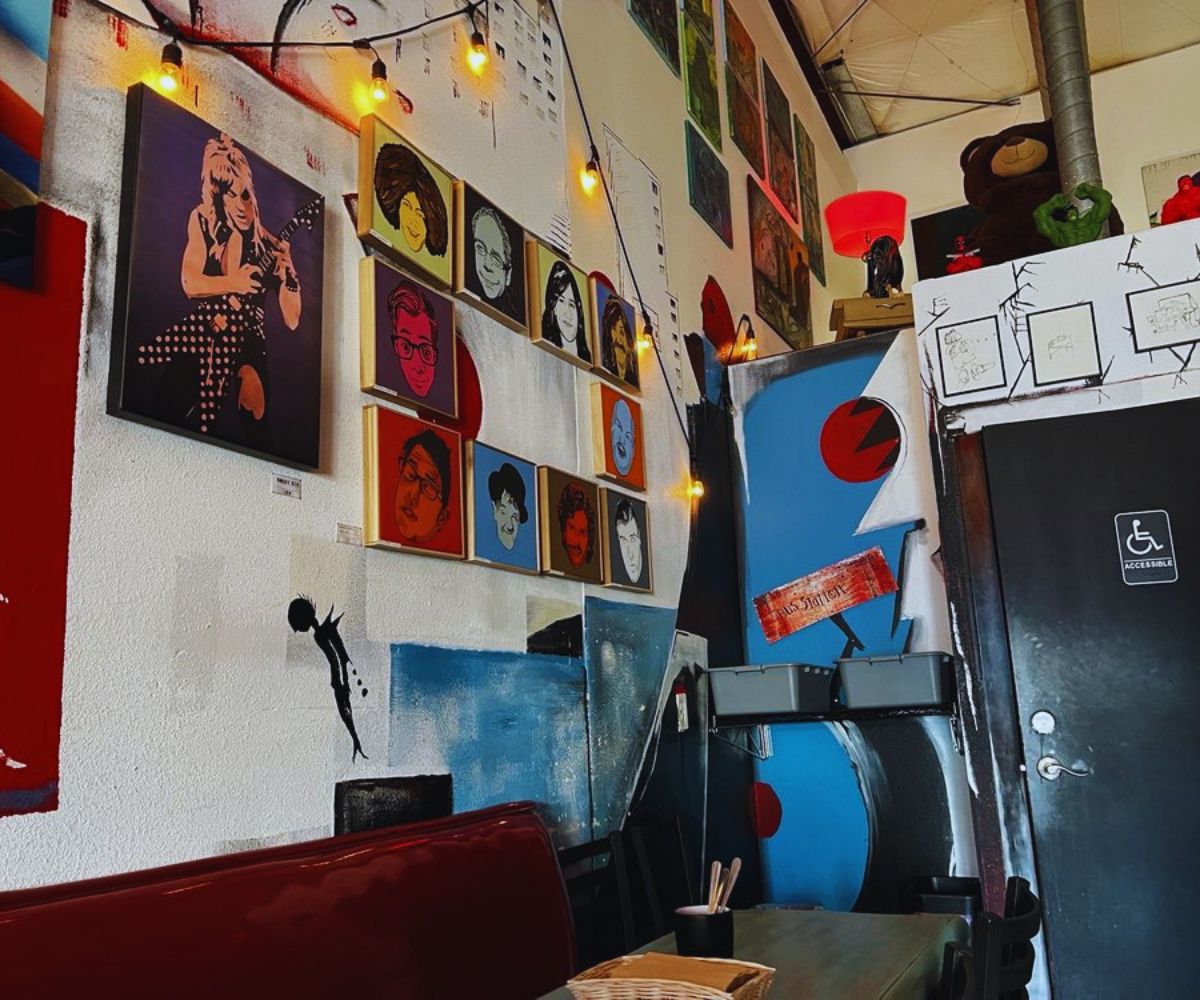 Secret Pizza Society - Indoor Ambiance & Dining Area