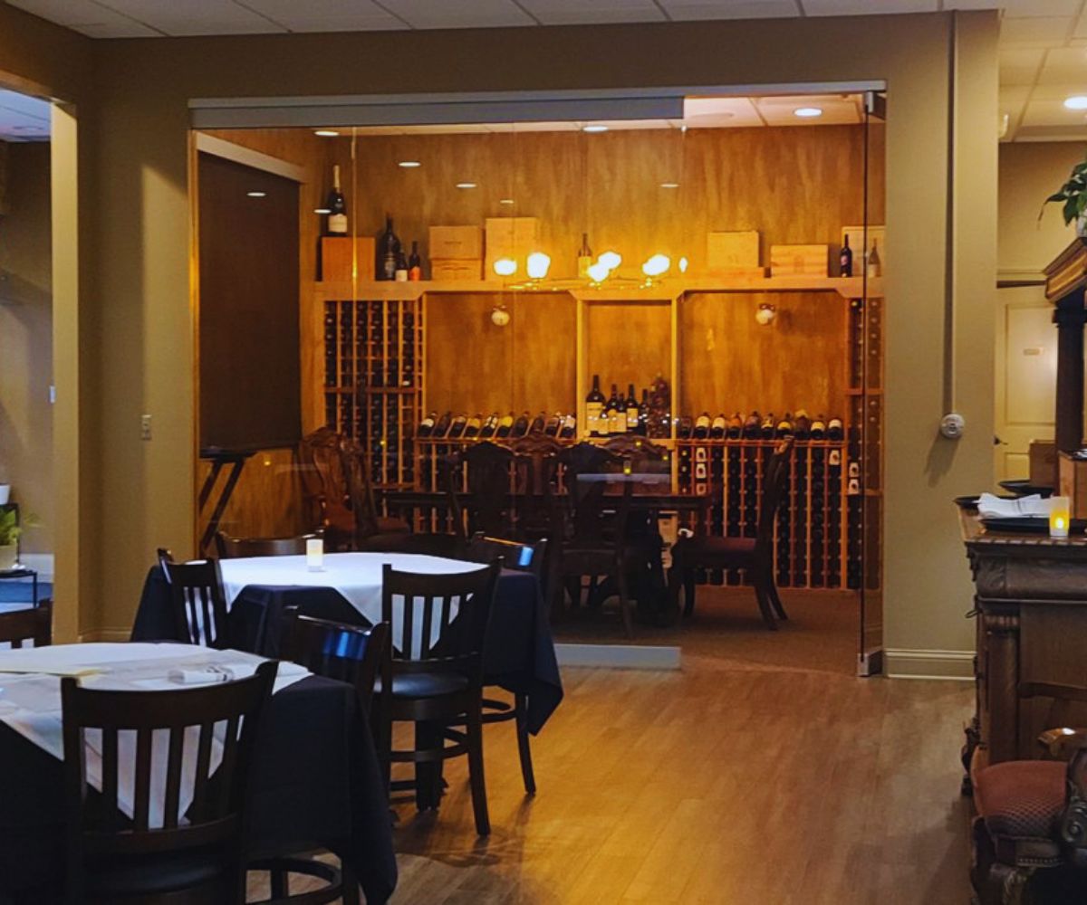 Portofino - Dining Area & Wine Storage 