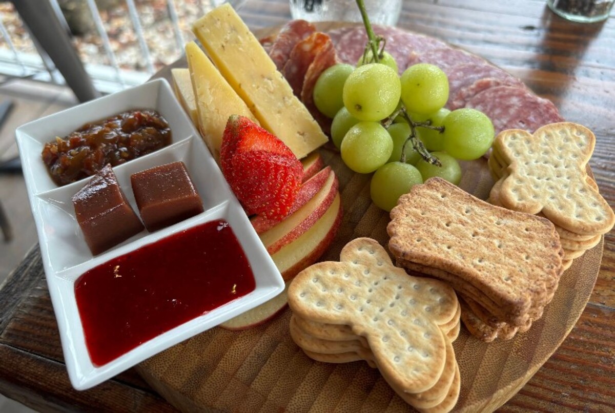 Food in Cork Soakers Deck & Wine Bar, Cape Coral, FL