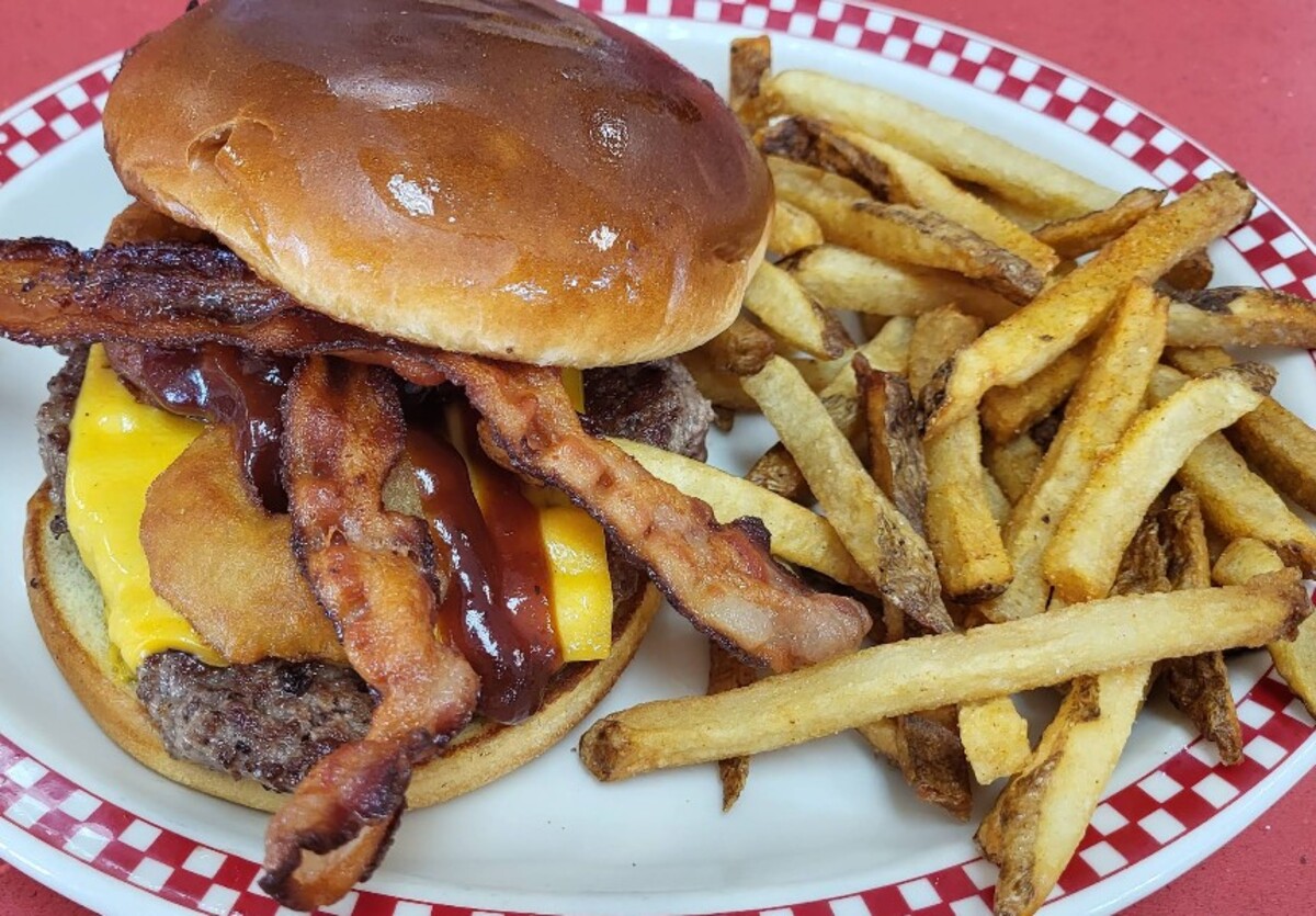 Food in Ze's Diner, Eagan, MN