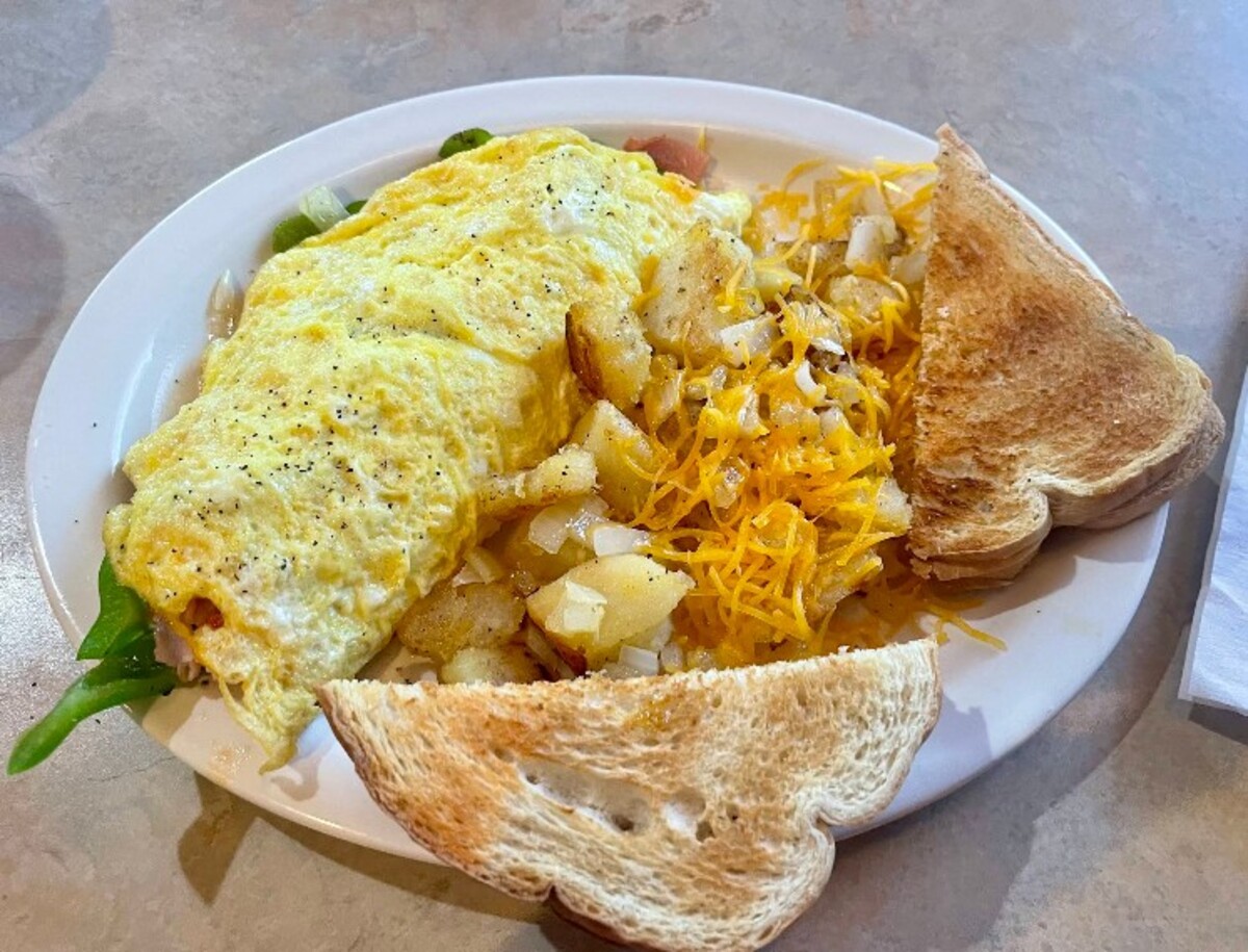 Food in Reececliff Family Diner, Lakeland, FL