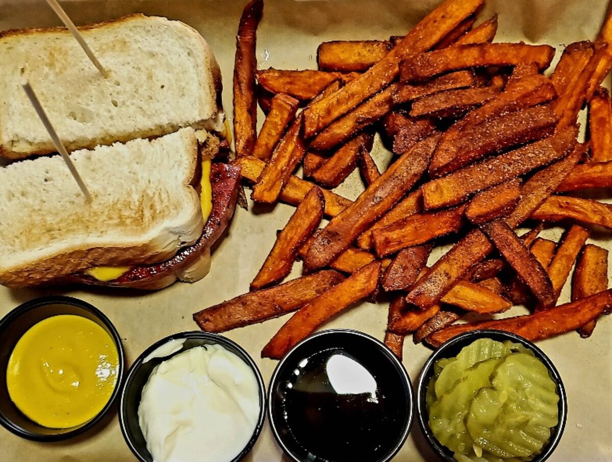 Food in Winnie's Tavern, Wilmington, NC