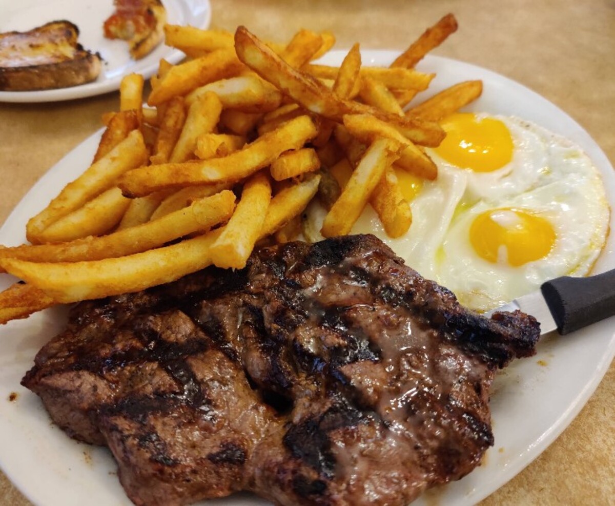 Food in Gold 'N Silver Inn, Reno, NV