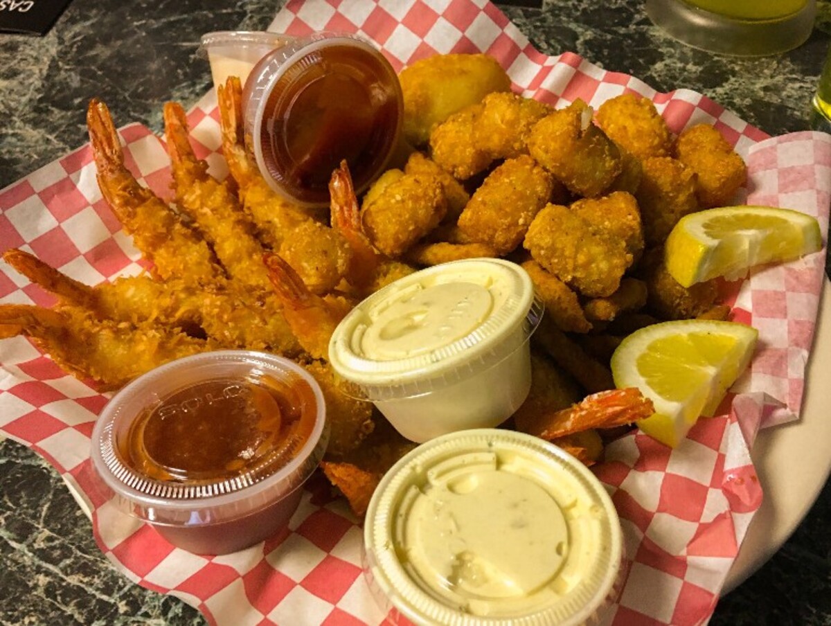 Food in Sports Page Bar & Grill, Kennewick, WA