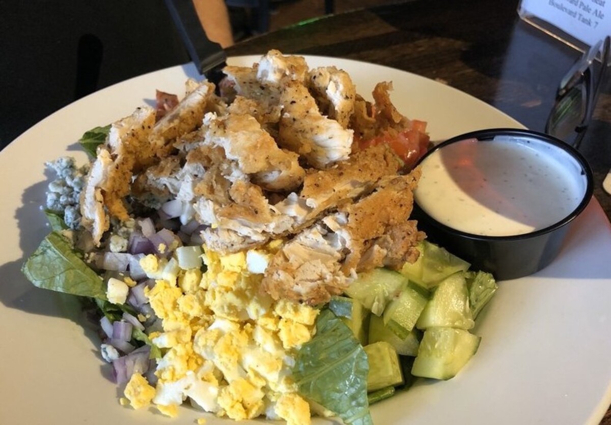 Food in The Peanut, Overland Park, KS