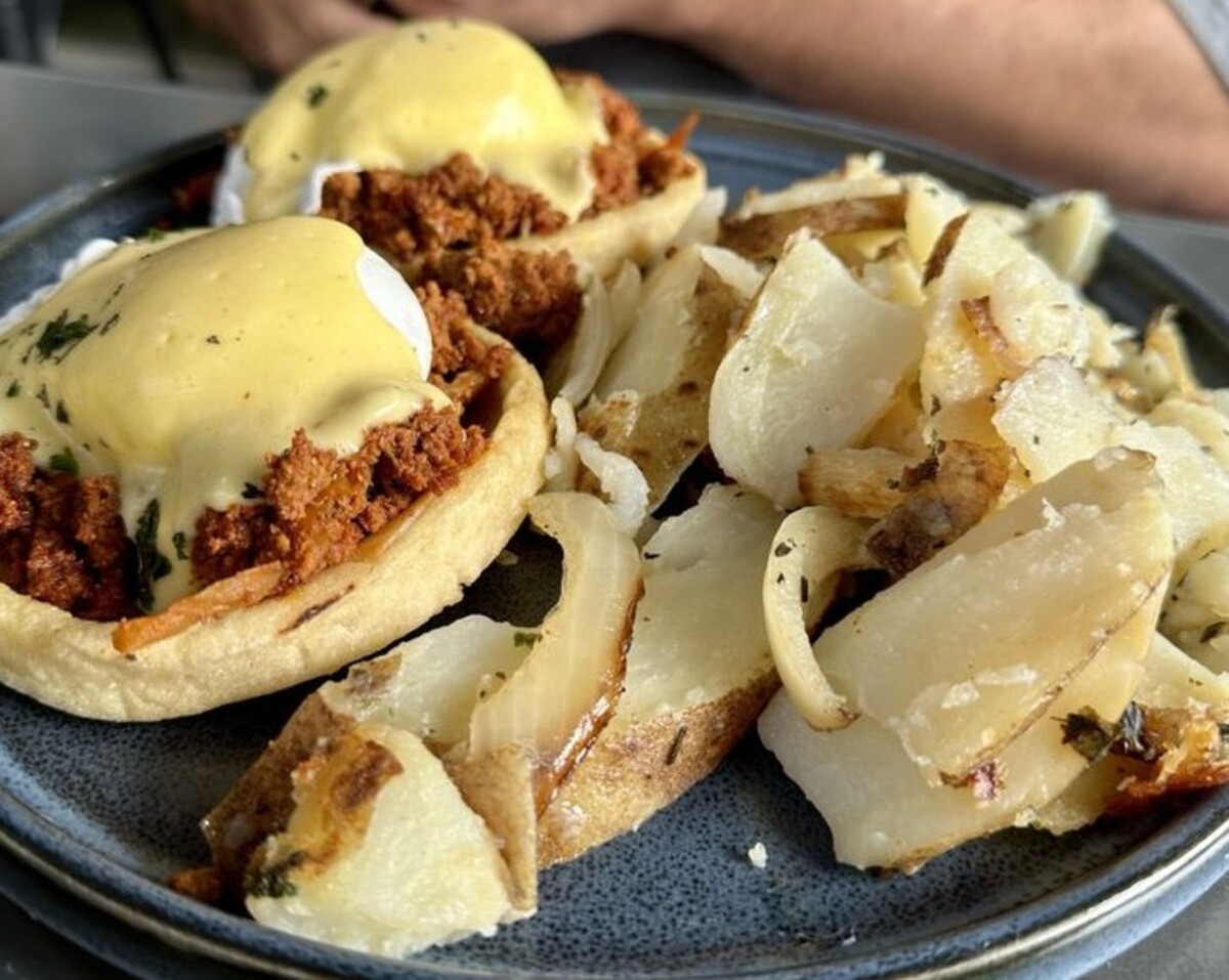 Food in Vovomeena, Phoenix, AZ