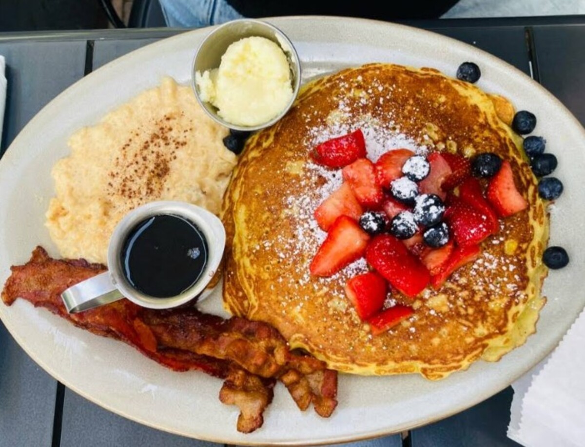 Food in Vovomeena, Phoenix, AZ
