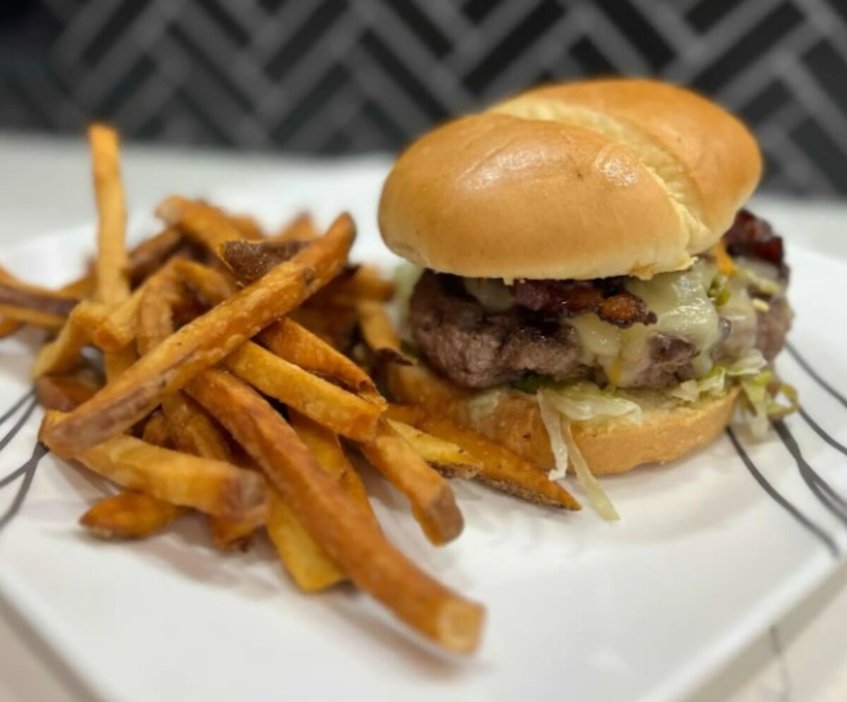 Food in The Hill Bar & Grill, Wichita, KS