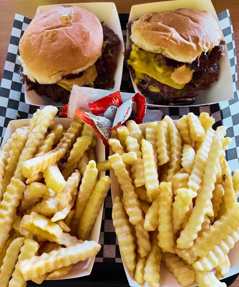 Photos for Chubzies Burgers