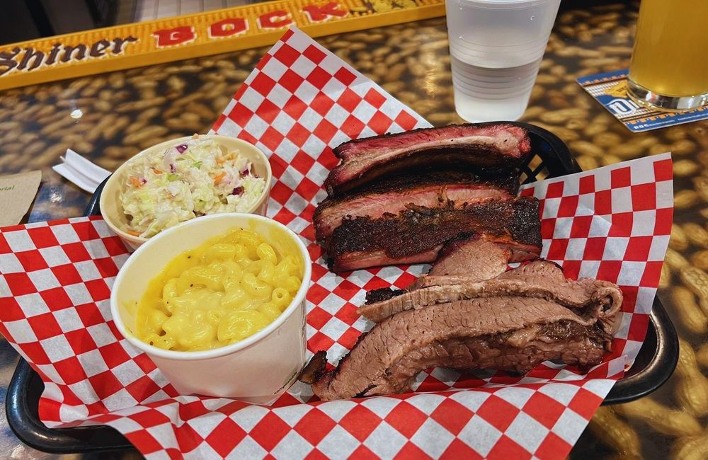 Photos for Smokin' Yards BBQ