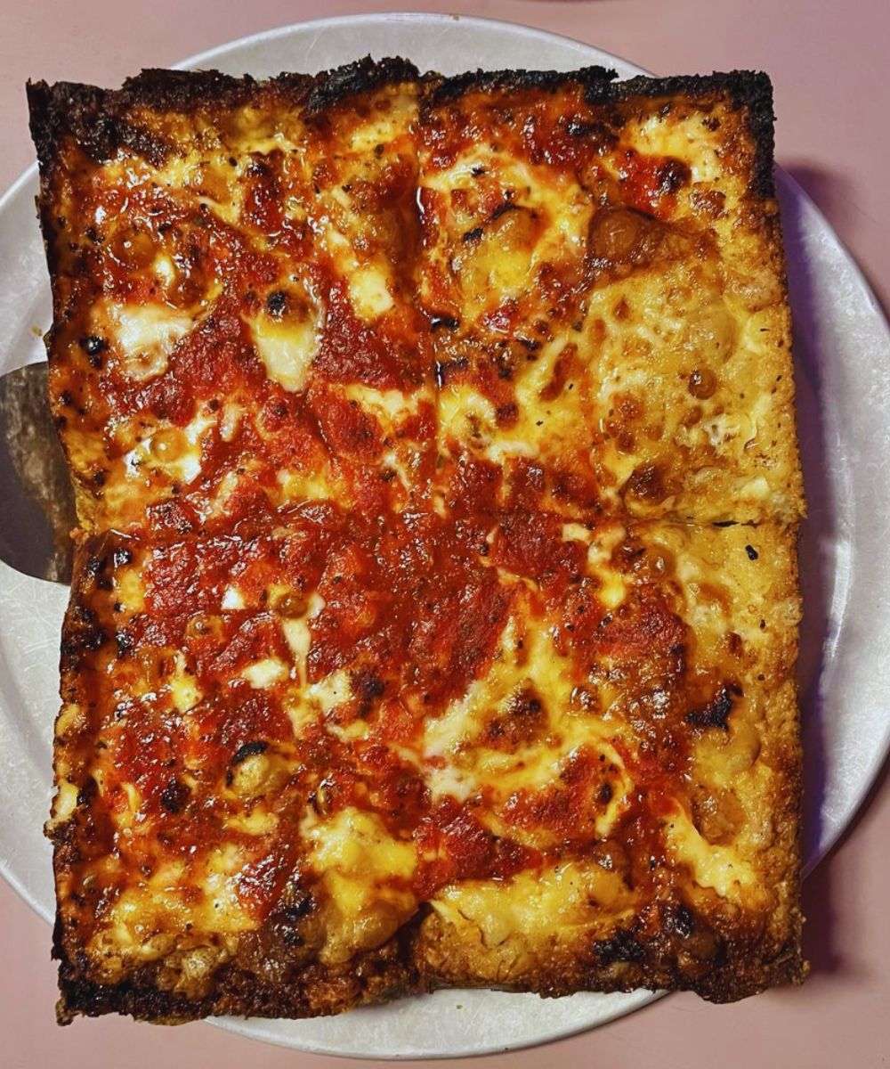 Photos for Loui's Pizza