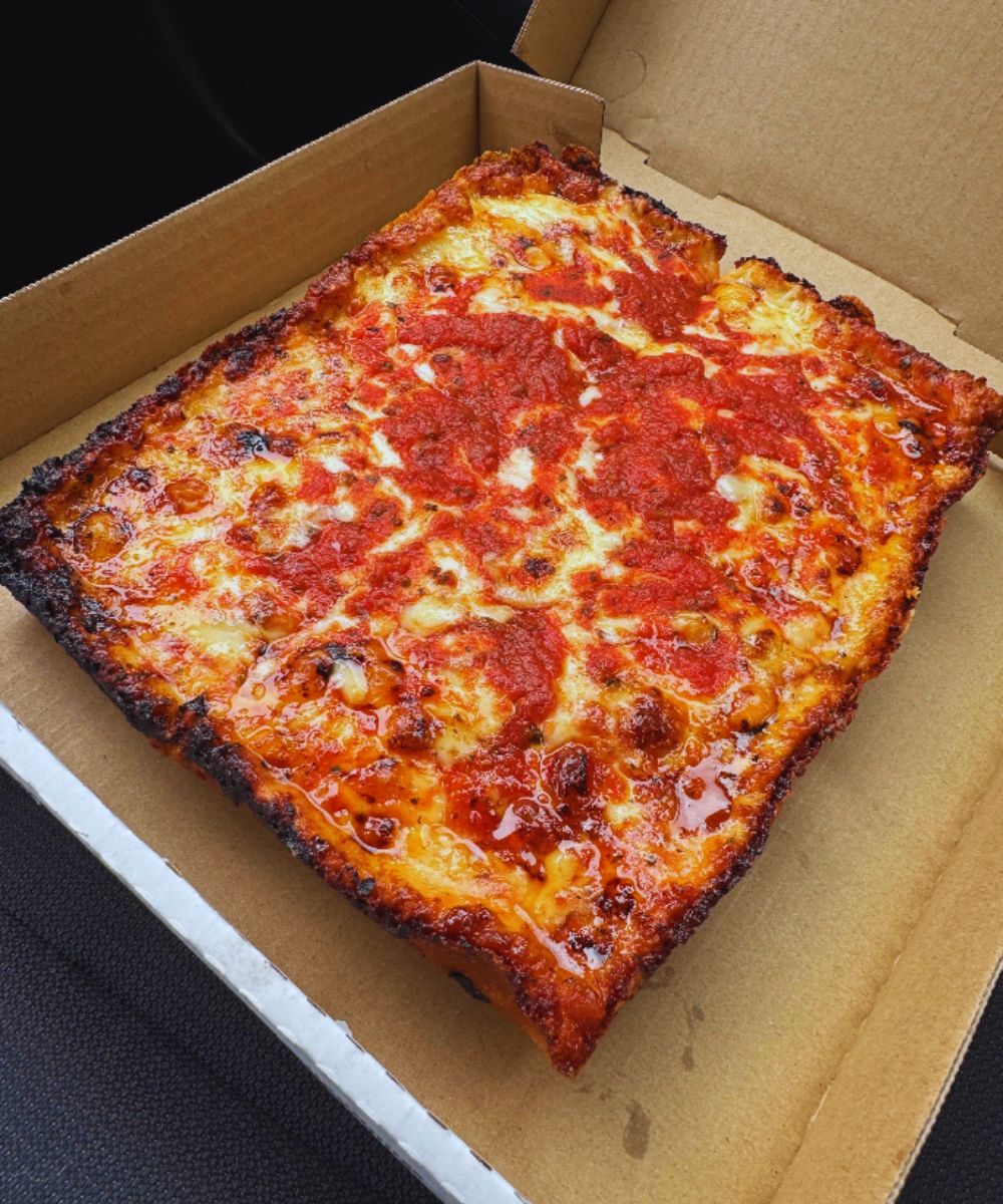 Photos for Loui's Pizza