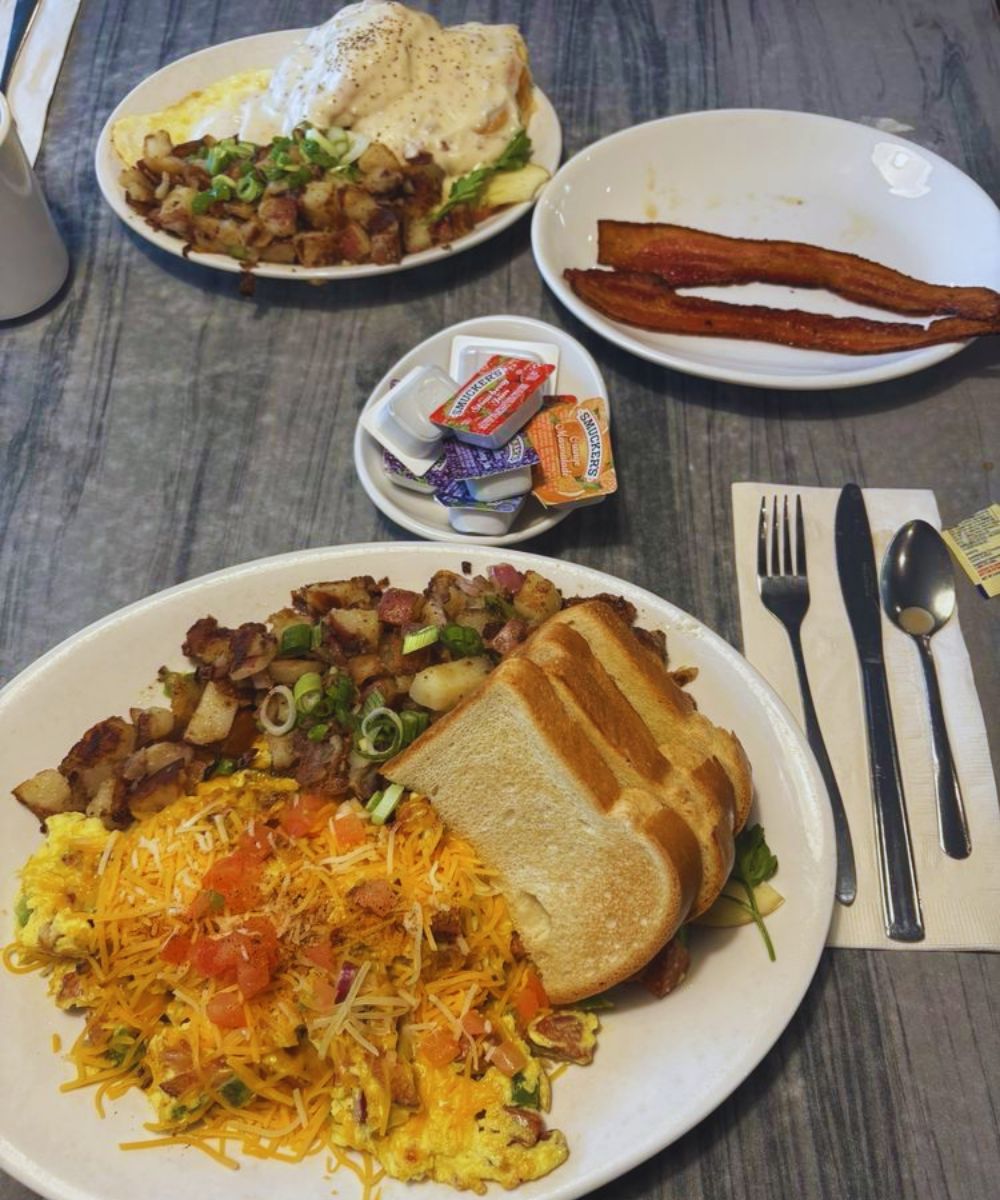 Photos for Hot Off The Griddle