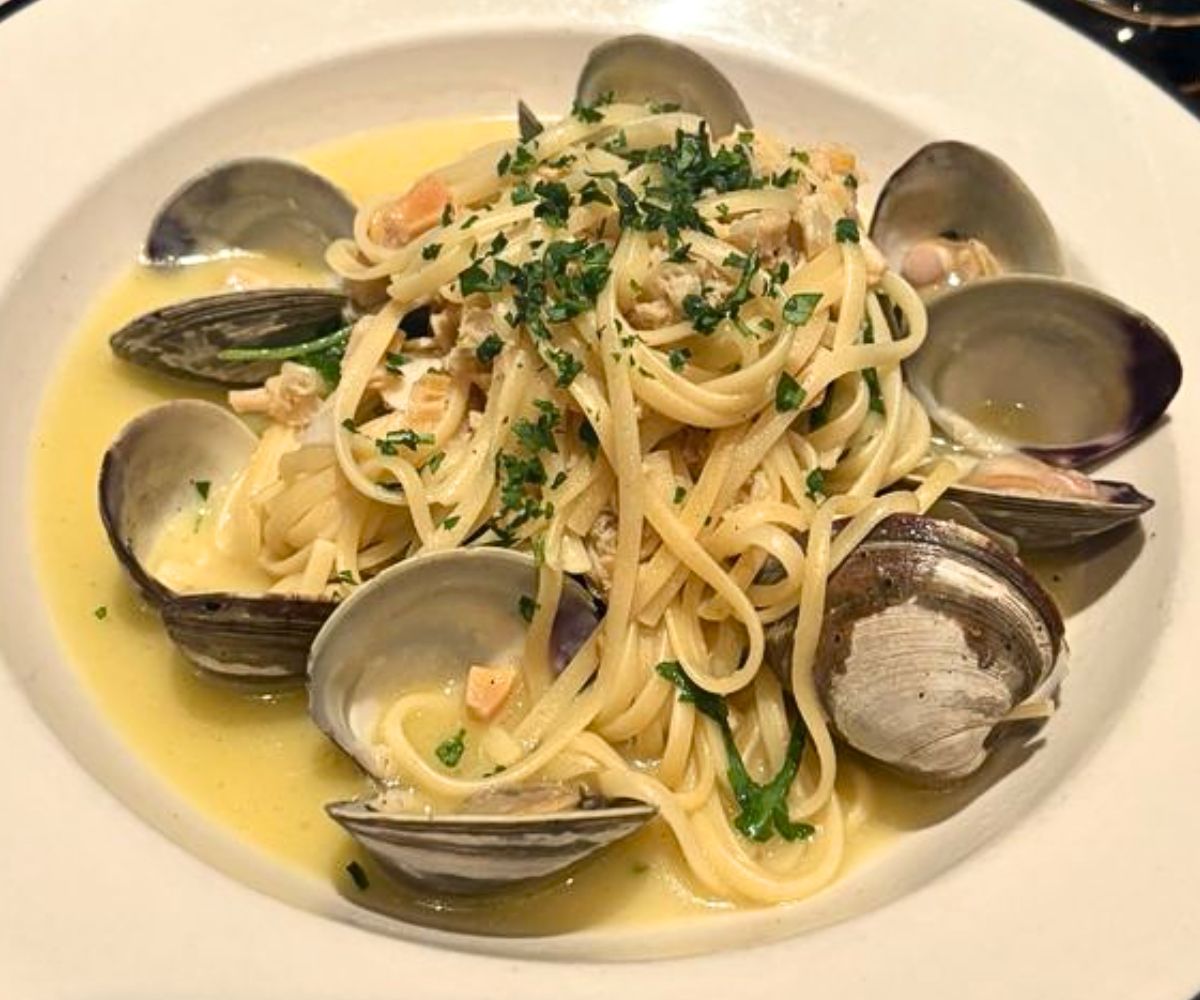 Linguini & Clams at Taverna in Newark, DE